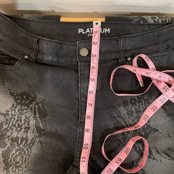 Chico’s Platinum Jeans Black Metallic Floral Snake Print Wom Sz 8 (Chico’s 1R) - Picture 8 of 10